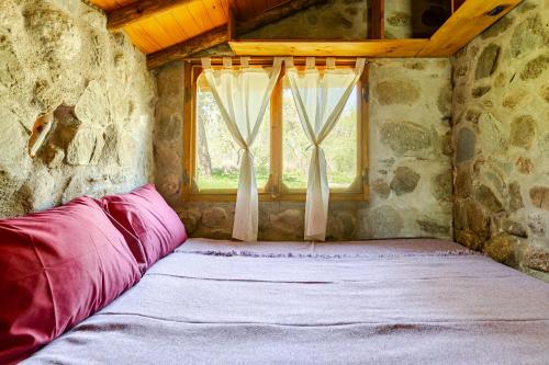 Cabaña de Piedras en La Llave con Cuna