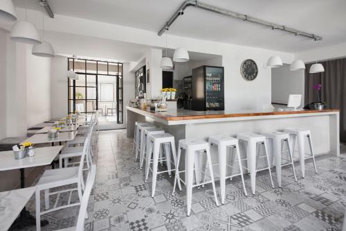 Hotel Alto San Isidro con Cuna