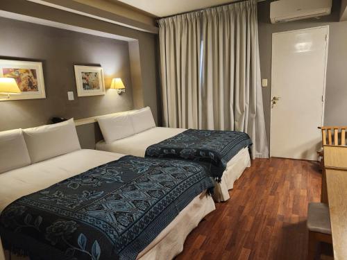 Hotel Colonial ciudad LABOULAYE con Cuna