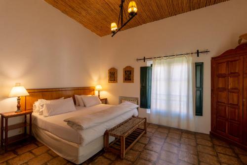 Hotel El Manantial del Silencio con Desayuno