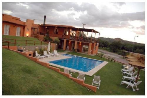 Hotel Posada Terrazas con pileta climatizada con Estacionamiento