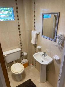 Hotel Yvy Pyta con Pileta