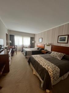 Howard Johnson Rio Ceballos Hotel y Casino con Pileta