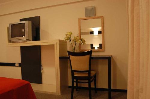 Nuevo Mundo con Desayuno