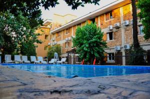 Regine Hotel con Estacionamiento