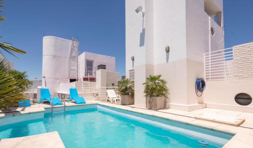 Urquiza Apart Hotel & Suites con Desayuno