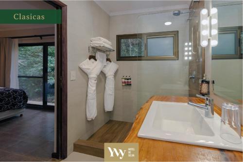 Yvy Hotel de Selva con Desayuno