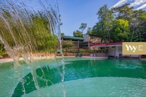 Yvy Hotel de Selva con Estacionamiento