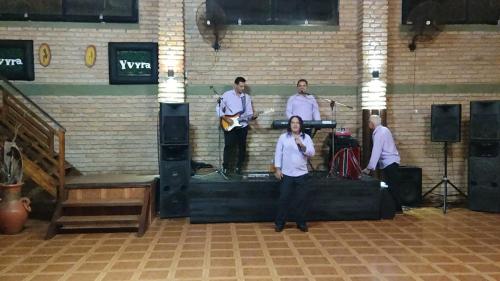 YVYRA Hotel & Cabañas con Bar